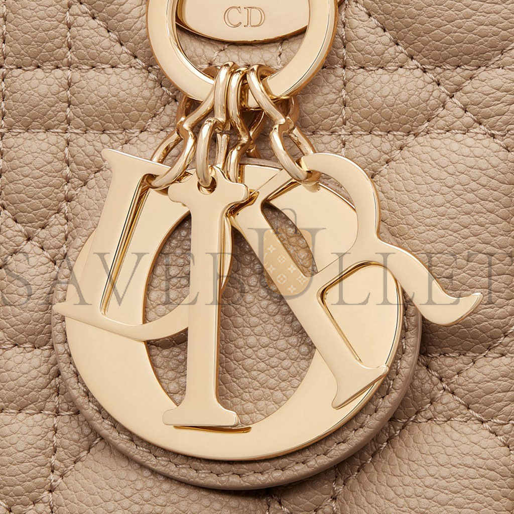 DIOR SMALL LADY DIOR BAG MO531OWRT_M55U (20*17*8cm) DIOR SMALL LADY DIOR BAG MO531OWRT_M55U (20*17*8cm)